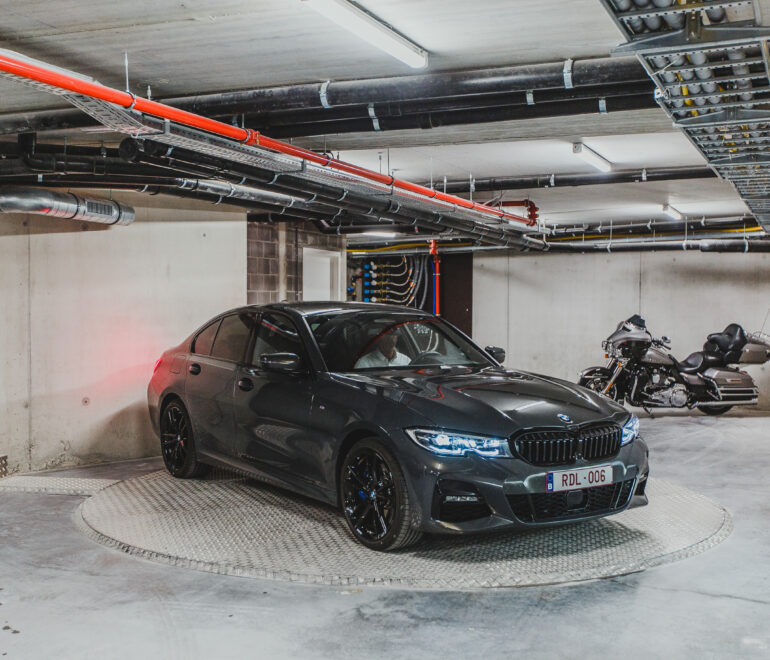 La plaque tournante, un atout multifonctionnel dans votre garage